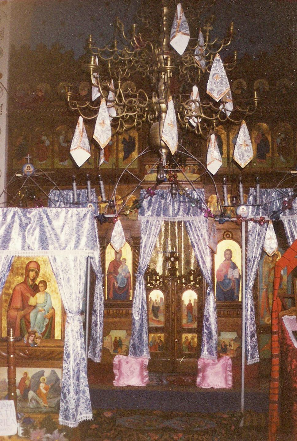 Interiorul bisericii